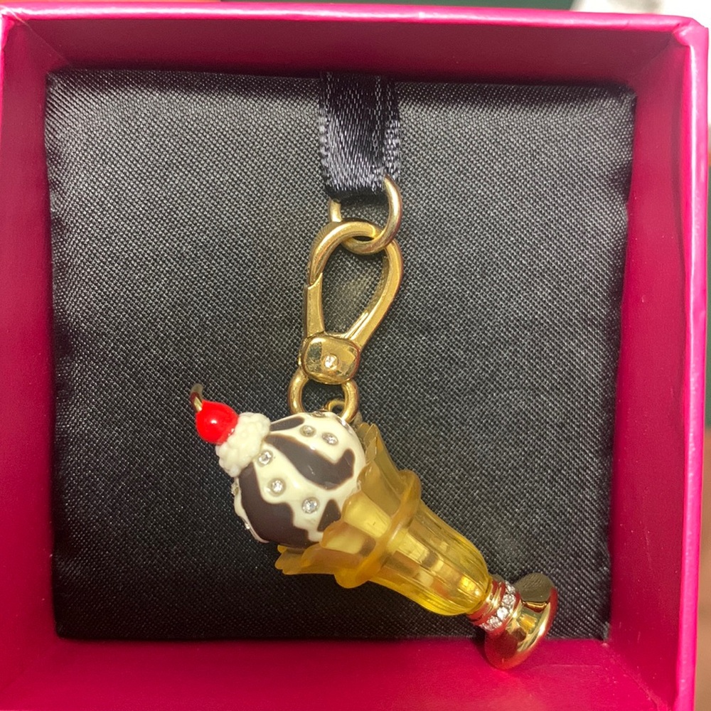 Juicy Couture 2014 Tall C Ice Cream Sundae Charm NWT